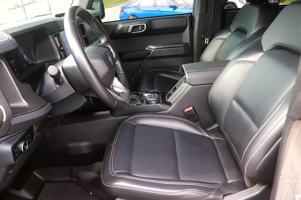 Used 2025 Ford Bronco Badlands AWD/4WD image 15