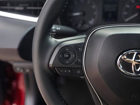 Used 2024 Toyota Corolla SE image 12