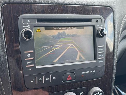 Used 2016 Chevrolet Traverse LT FWD image 20