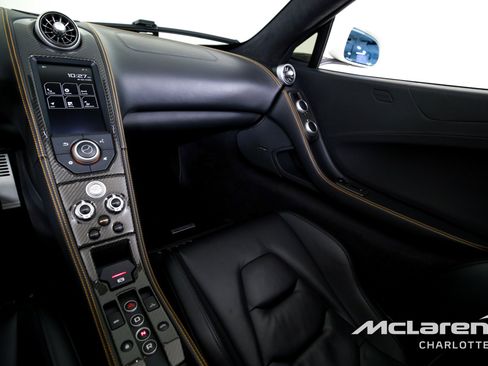 Used 2015 McLaren 650S Spider image 17