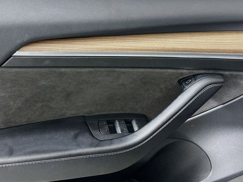 Used 2021 Tesla Model 3 Long Range image 15