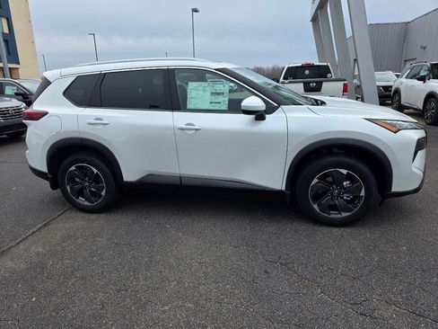 New 2026 Nissan Rogue SV w/ SV Premium Package image 2