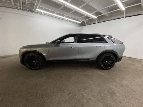 Certified 2025 Cadillac Lyriq Sport image 3