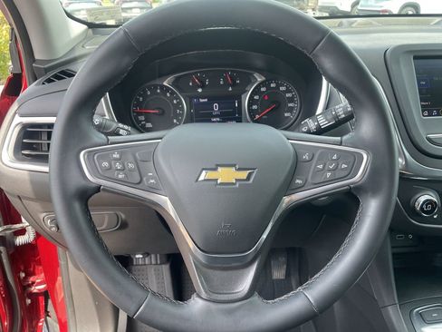 Used 2023 Chevrolet Equinox LT AWD/4WD image 16