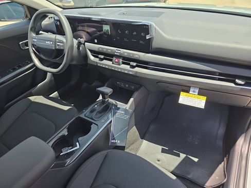 New 2026 Kia K4 FWD image 11