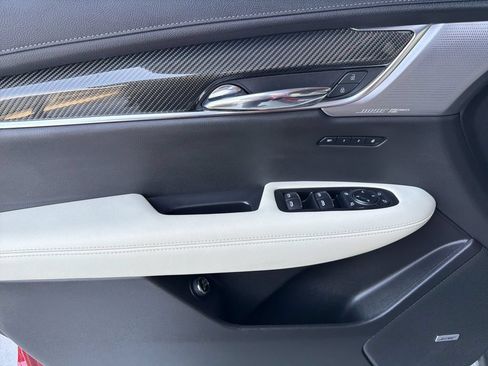 Used 2020 Cadillac XT6 Sport AWD/4WD image 11