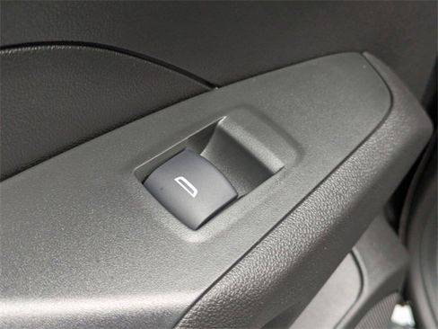 New 2026 Chevrolet Trax RS w/ Sunroof Package image 25