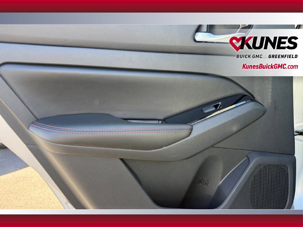 Used 2024 Nissan Altima 2.5 SR FWD image 38