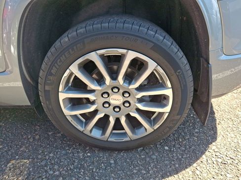 Certified 2023 GMC Acadia Denali w/ Denali Technology Package image 3