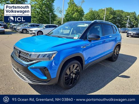Used 2023 Volkswagen Taos SE AWD/4WD image 1