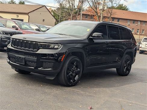 Certified 2023 Jeep Grand Cherokee L Laredo image 6