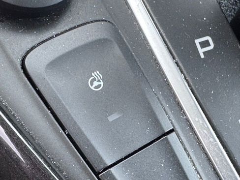 Used 2017 Ford Focus Titanium image 21