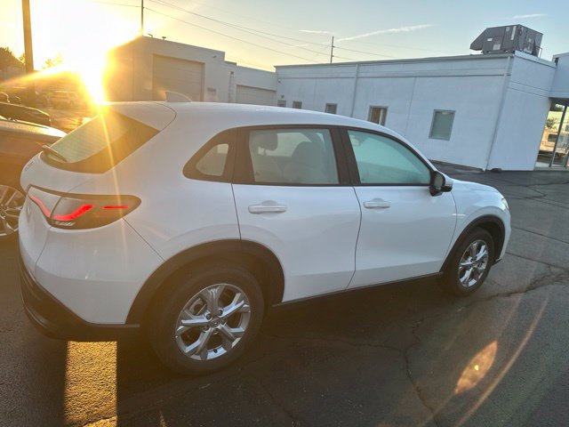 Used 2025 Honda HR-V LX image 8
