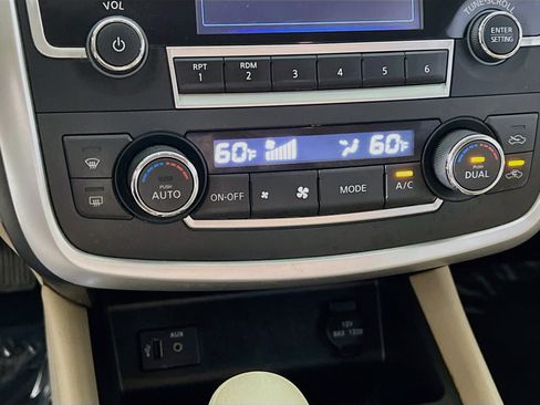 Used 2016 Nissan Altima 2.5 SV FWD image 26