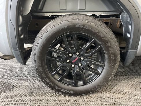 Used 2023 GMC Sierra 1500 Elevation AWD/4WD image 19