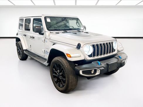 Used 2024 Jeep Wrangler Unlimited Sahara w/ Safety Group AWD/4WD image 2