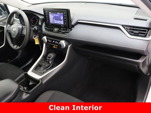 Certified 2020 Toyota RAV4 LE image 31