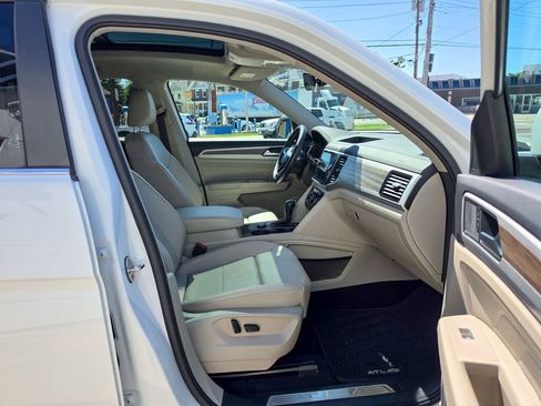 Used 2021 Volkswagen Atlas SEL AWD/4WD image 31