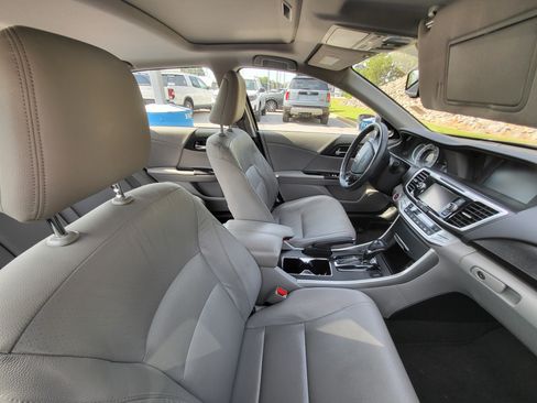 Used 2015 Honda Accord EX-L image 8