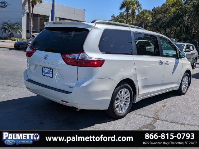 Used 2016 Toyota Sienna XLE FWD image 4