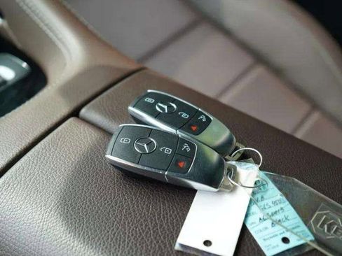 Used 2022 Mercedes-Benz GLS 450 4MATIC image 67