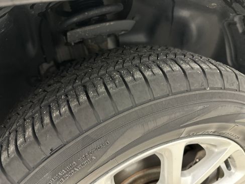 Used 2015 Jeep Cherokee Latitude w/ Cold Weather Group image 12