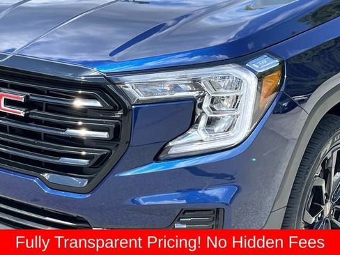 Used 2022 GMC Terrain SLE w/ Driver Convenience Package AWD/4WD image 10