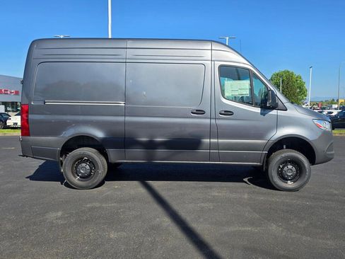 New 2025 Mercedes-Benz Sprinter 2500 image 7