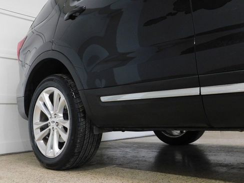 Used 2019 Ford Explorer XLT w/ XLT Desert Copper Package image 10