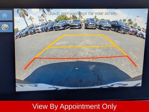 Used 2025 Hyundai Venue SEL FWD image 18