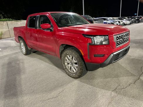 Used 2022 Nissan Frontier SV RWD image 3