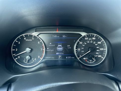 Used 2025 Nissan Altima 2.5 SV FWD image 26