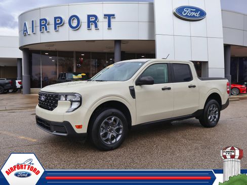 Used 2025 Ford Maverick XLT image 1