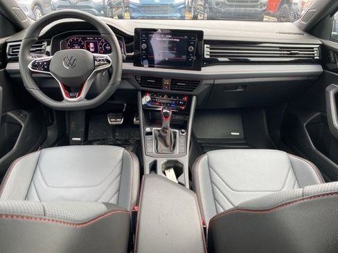 Used 2025 Volkswagen Jetta GLI Autobahn image 2