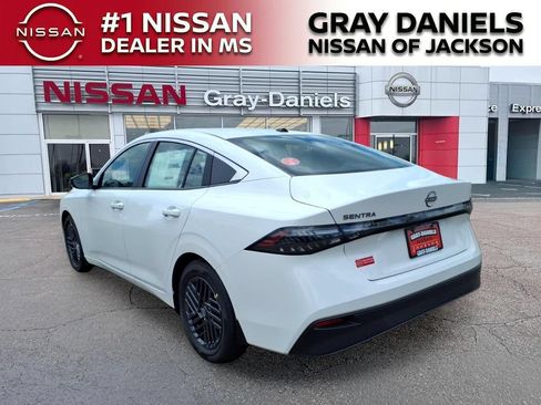 New 2026 Nissan Sentra SV w/ SV Convenience Package FWD image 5