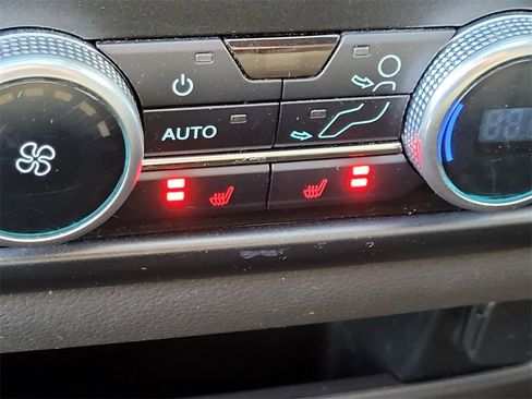 Used 2021 Ford Expedition Max Limited image 10