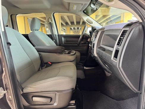 Used 2014 RAM 1500 Express AWD/4WD image 25