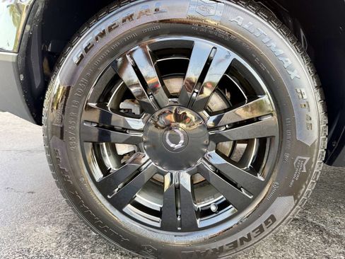 Used 2013 Cadillac SRX Luxury FWD image 28