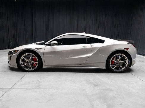 Used 2017 Acura NSX AWD/4WD image 14