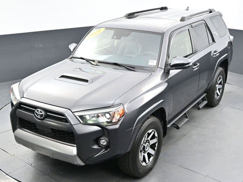 Used 2021 Toyota 4Runner TRD Off-Road Premium w/ Moonroof Package AWD/4WD image 39