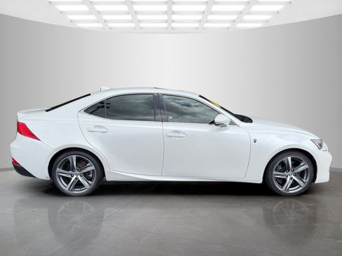 Used 2017 Lexus IS 300 AWD w/ Premium Package image 4