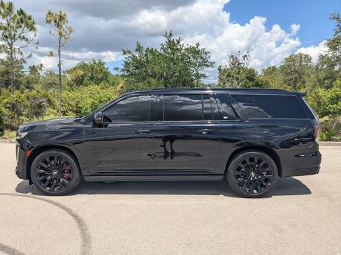 Used 2022 Cadillac Escalade ESV Sport w/ Touring Package AWD/4WD image 10