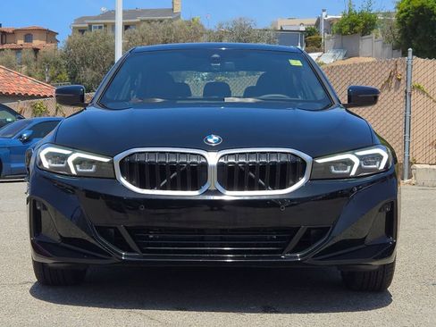 Used 2025 BMW 330i Sedan w/ Premium Package RWD image 2