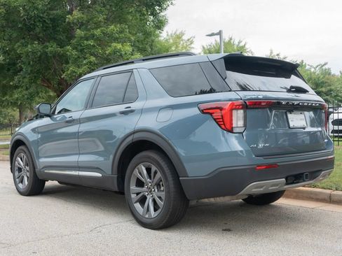 Used 2025 Ford Explorer Active w/ Active Comfort Package AWD/4WD image 10