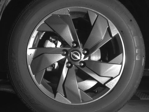 Used 2025 Nissan Rogue SV AWD/4WD image 12