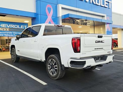 Used 2024 GMC Sierra 1500 AT4 w/ Technology Package AWD/4WD image 3