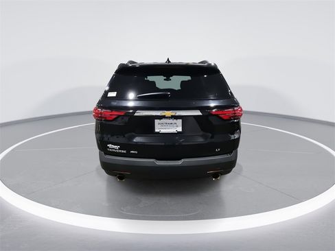 Used 2023 Chevrolet Traverse LT image 7