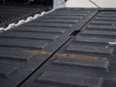 Used 2023 GMC Sierra 1500 SLE w/ Enhanced Capability Package image 11