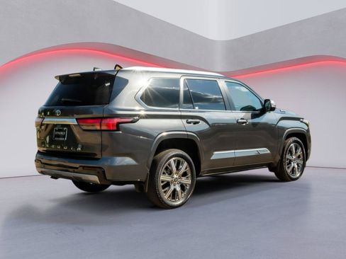 Used 2024 Toyota Sequoia Capstone AWD/4WD image 5