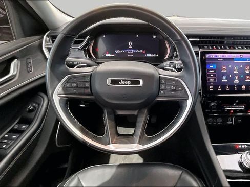 Used 2022 Jeep Grand Cherokee Limited RWD image 6